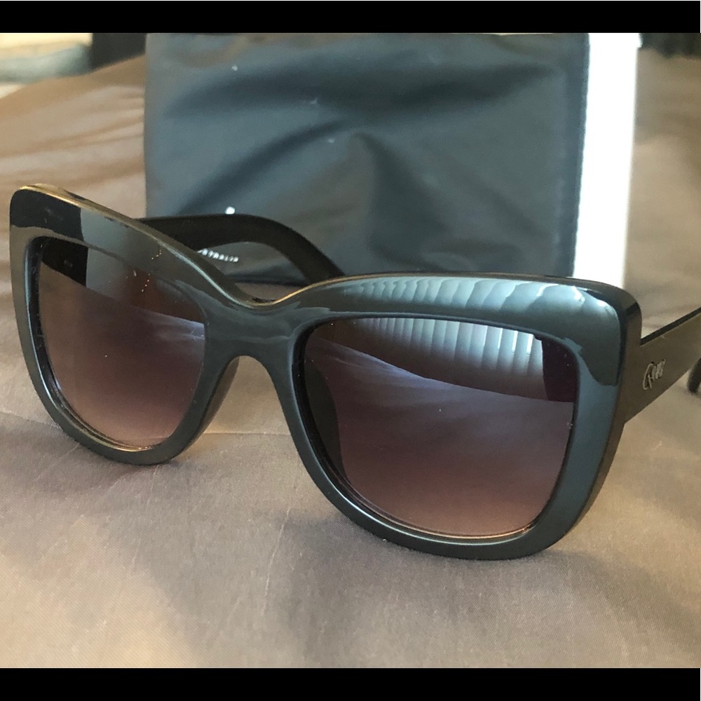 Quay Sunglasses- BREATH OF LIFE— Black